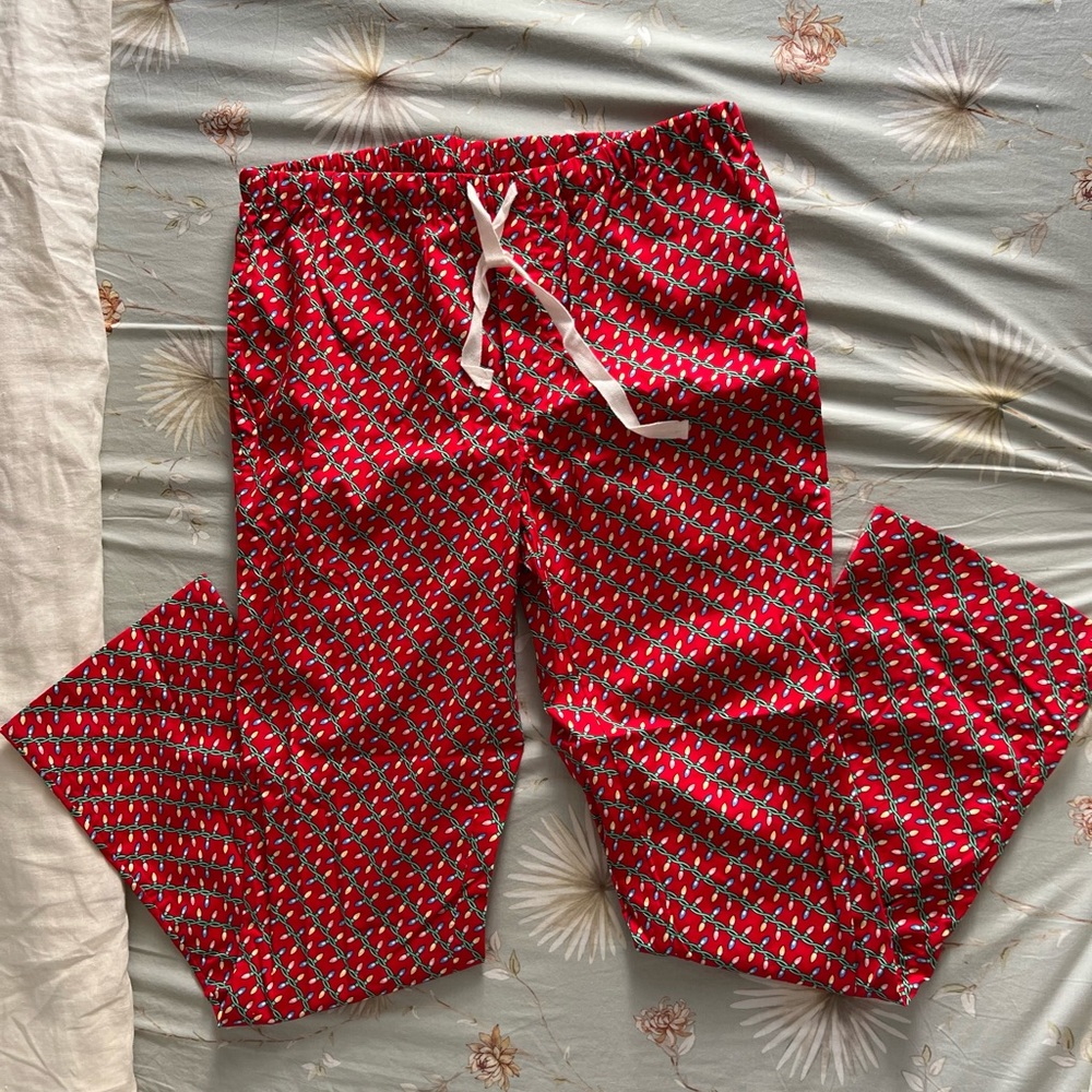 Vineyard Vines Christmas lights pajama pants. Size S. New without tags.